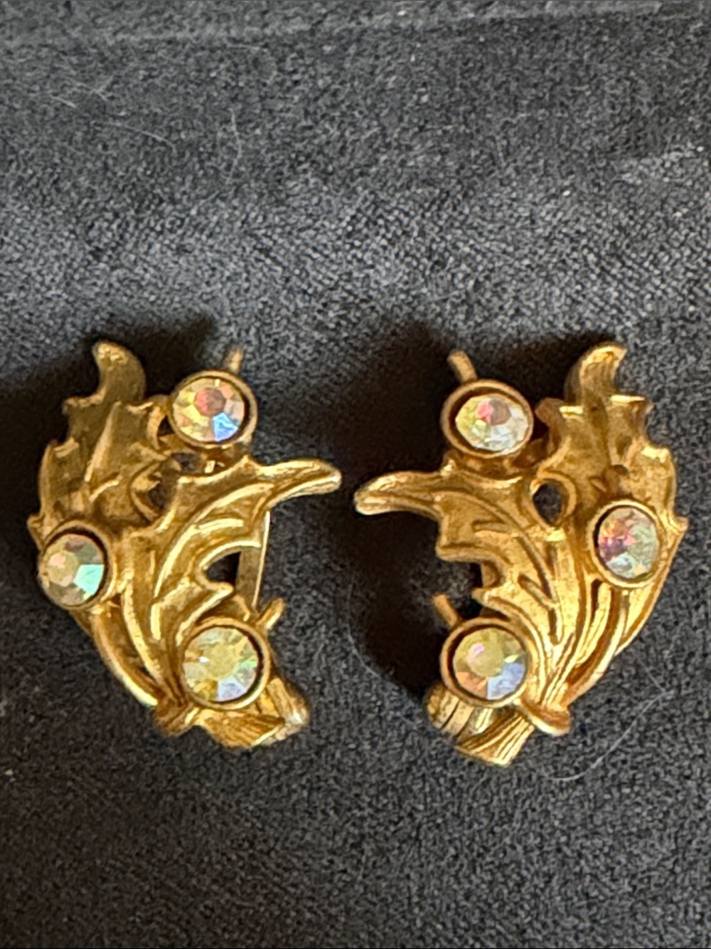 Vintage Gold Leaf Aurora Crystal Clip-On Earrings - Women Jewelry